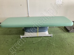 〇電動診察台 (タカラベルモント株式会社 / 102489)￤中古医療機器など 