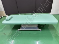 〇電動診察台