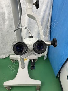 Carl Zeiss Surgical Microscope