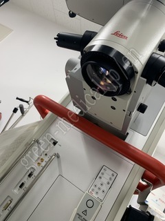 Leica Ophthalmic Surgical Microscope
