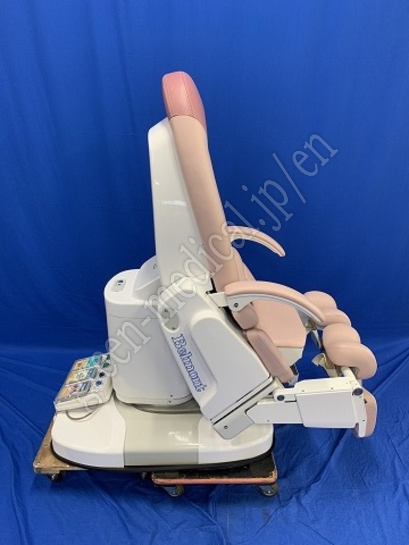 3.〇産婦人科検診台