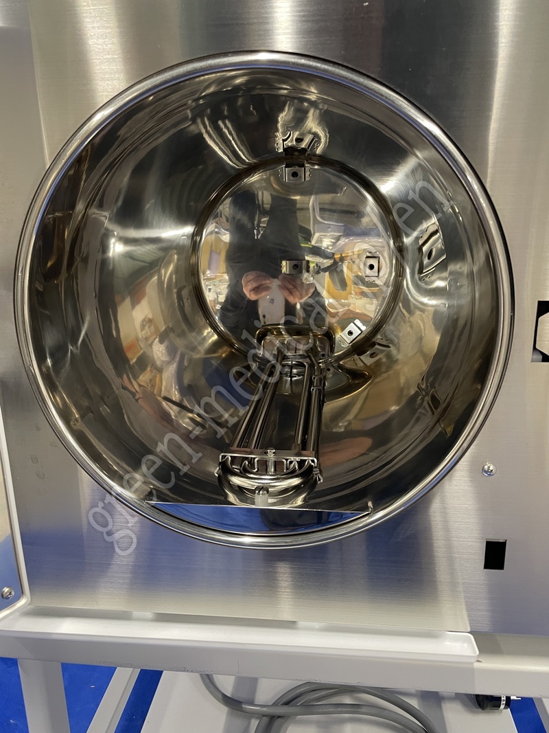 4.高圧蒸気滅菌装置