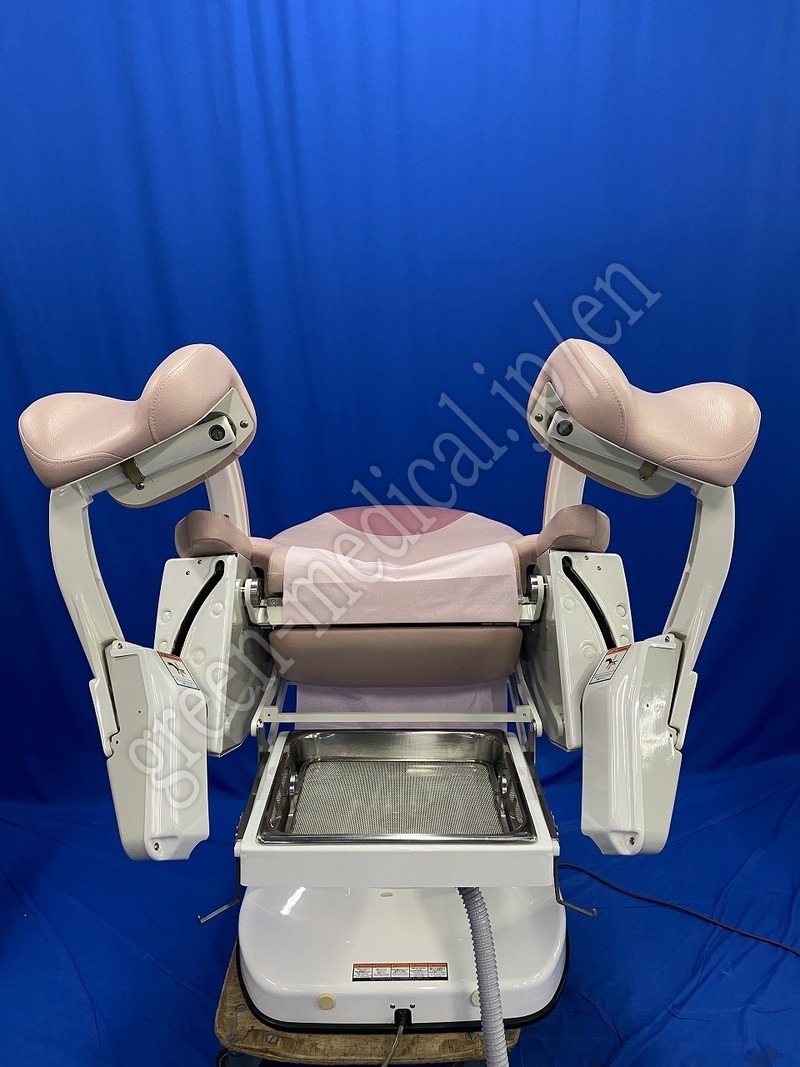 5.産婦人科検診台