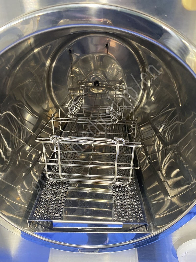 6.高圧蒸気滅菌装置