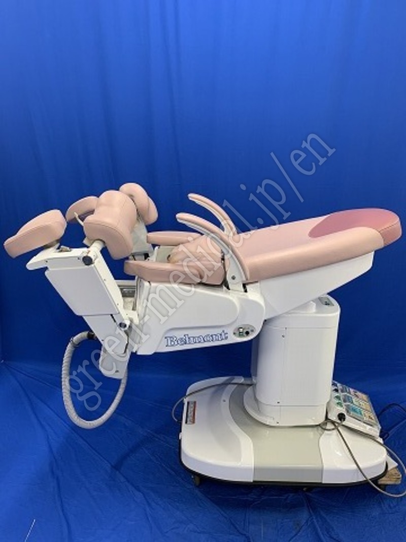 8.〇産婦人科検診台