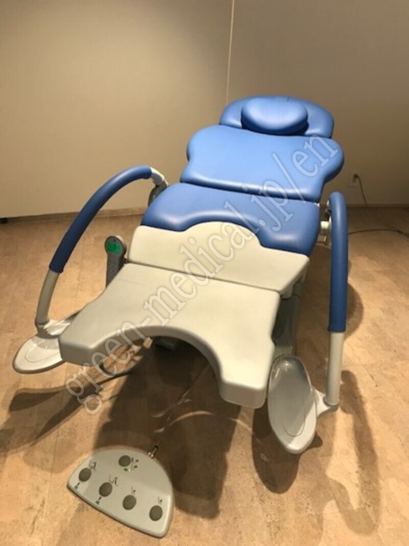 直営店に限定直営店に限定木製診察台 茶 Ｗ７００×Ｌ１９００×Ｈ５００ｍｍ TB-744 その他衛生日用品